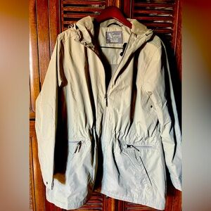 Cabelas Natural Reflections raincoat. Size xl. Like new!